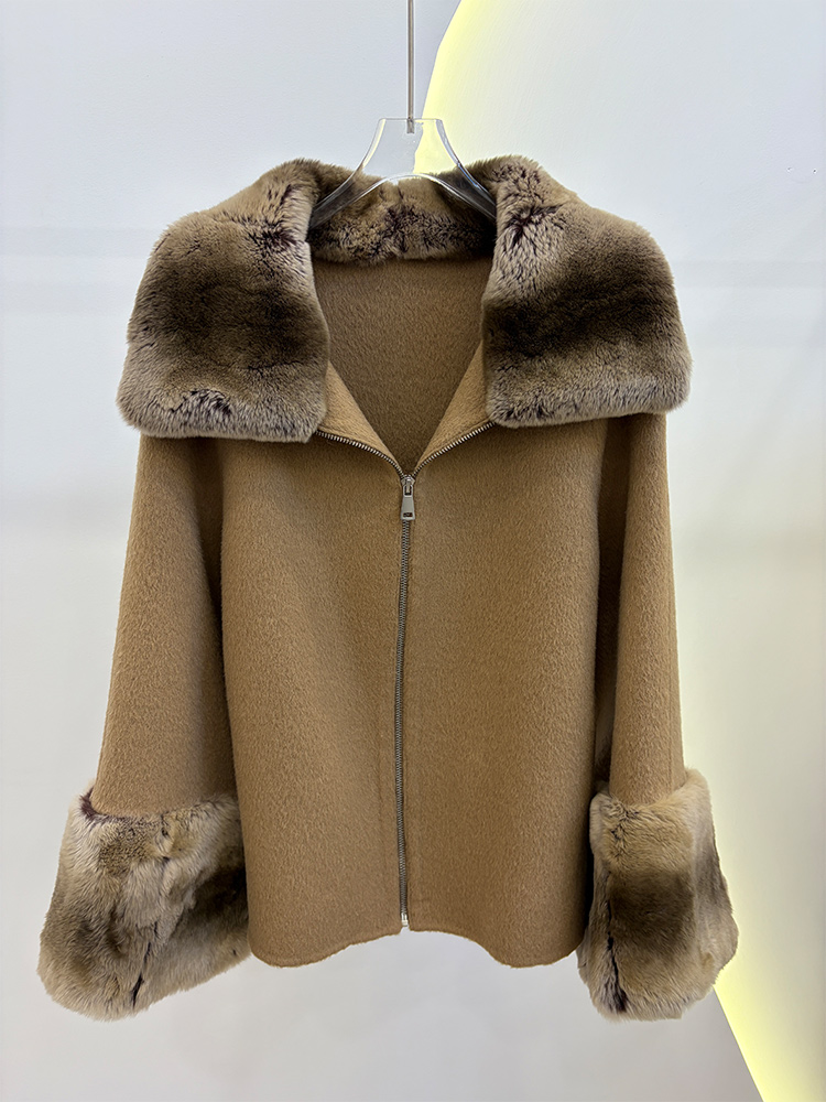 معطف شتوي نسائي 2026 من الصوف  - مراجعة Wool Coat Peacoat وسعره